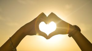 Cómo el amor consciente transforma tus relaciones y maneras de amar